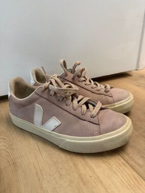VEJA Campo Pink/white Suede women’s sneakers size 7